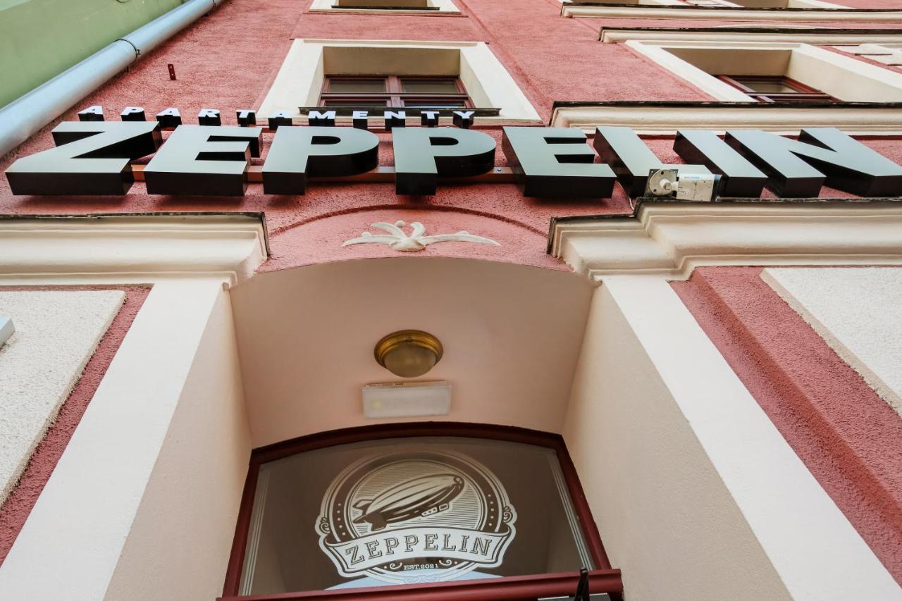 Zeppelin Apartments Simple Acomodation Jelenia Góra Exterior foto