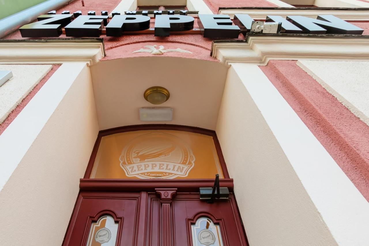Zeppelin Apartments Simple Acomodation Jelenia Góra Exterior foto