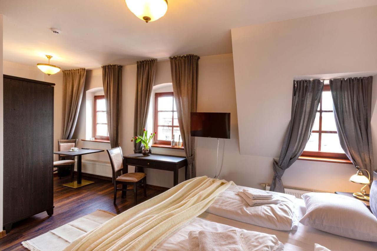 Zeppelin Apartments Simple Acomodation Jelenia Góra Exterior foto