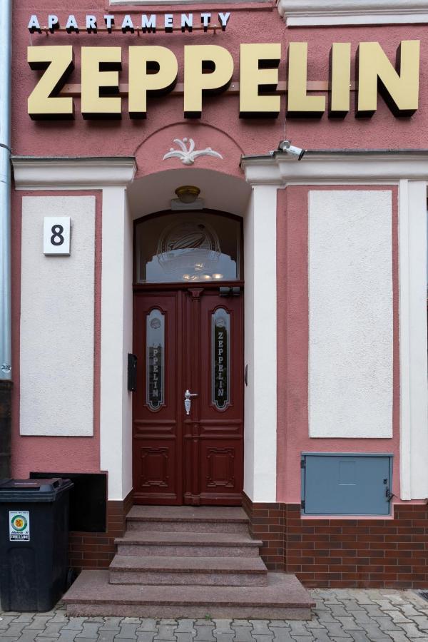 Zeppelin Apartments Simple Acomodation Jelenia Góra Exterior foto